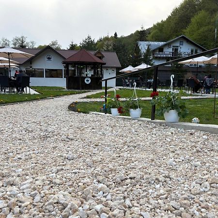 Cabana Izvoarele Doftanei Trăisteni Eksteriør billede