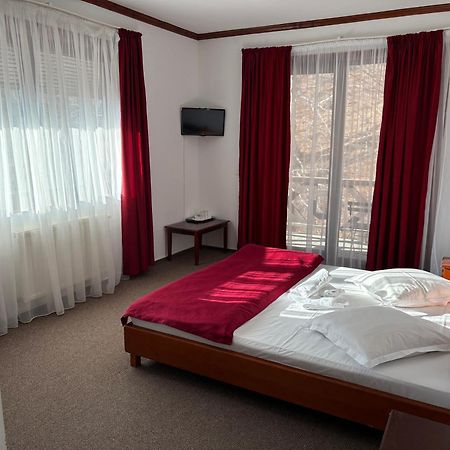 Cabana Izvoarele Doftanei Trăisteni Eksteriør billede