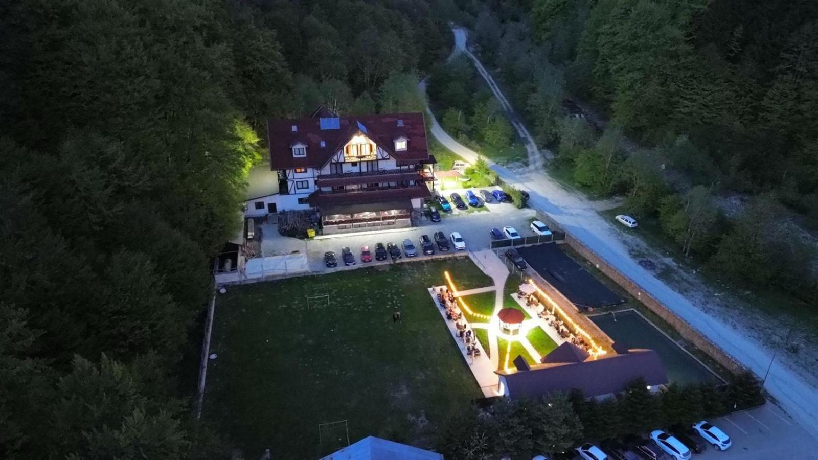 Cabana Izvoarele Doftanei Trăisteni Eksteriør billede